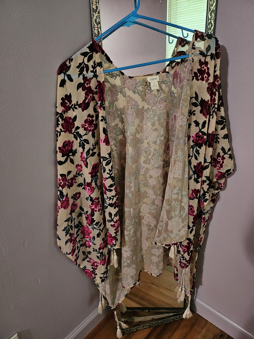 Japna Velvet Rose Tassel Kimono Size Small - Picture 2 of 3